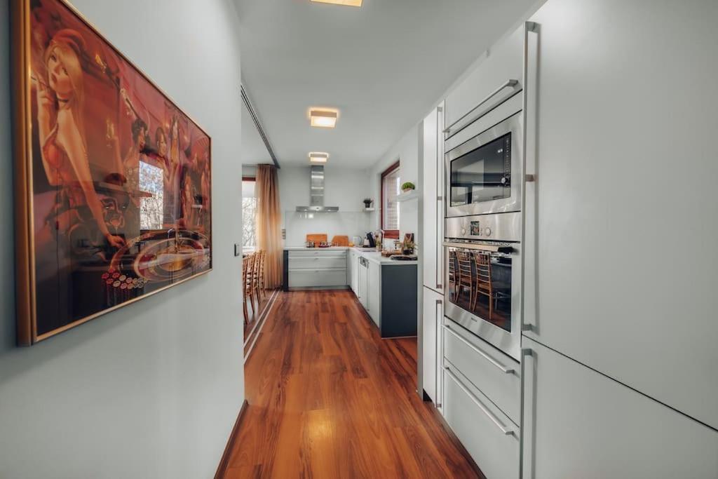 Design Architect With 2 Apartamento